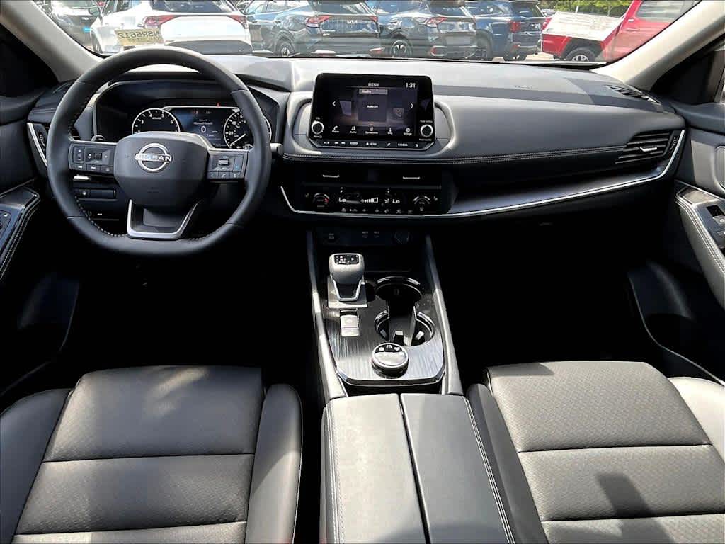 2026 Nissan Rogue SV photo 10
