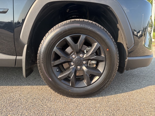 2022 Toyota RAV4 LE photo 4
