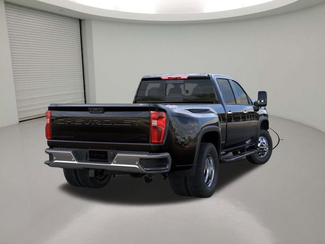 2026 Chevrolet Silverado 3500HD LTZ photo 4