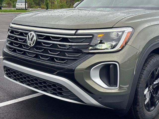 2025 Volkswagen Atlas Peak Edition SE photo 10