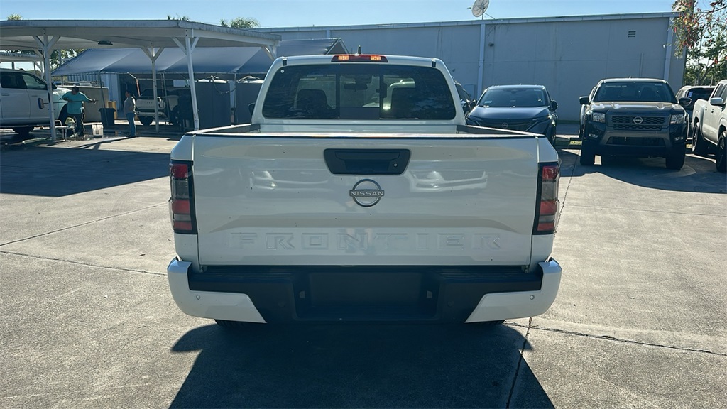 2025 Nissan Frontier King Cab SV photo 6
