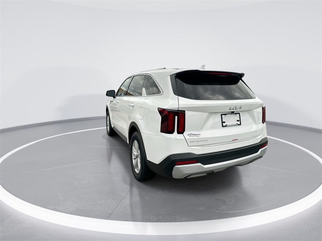 2025 Kia Sorento LX photo 5