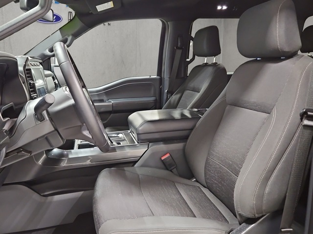 2023 Ford F-150 XLT photo 2