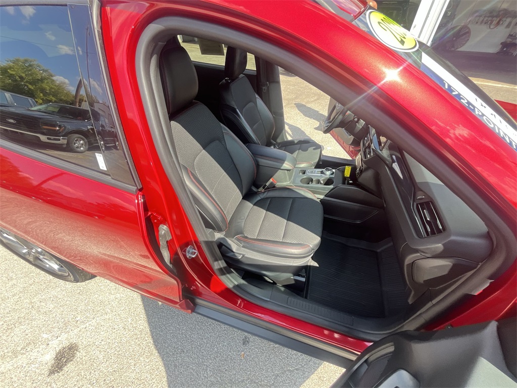 2024 Ford Escape ST-Line photo 22