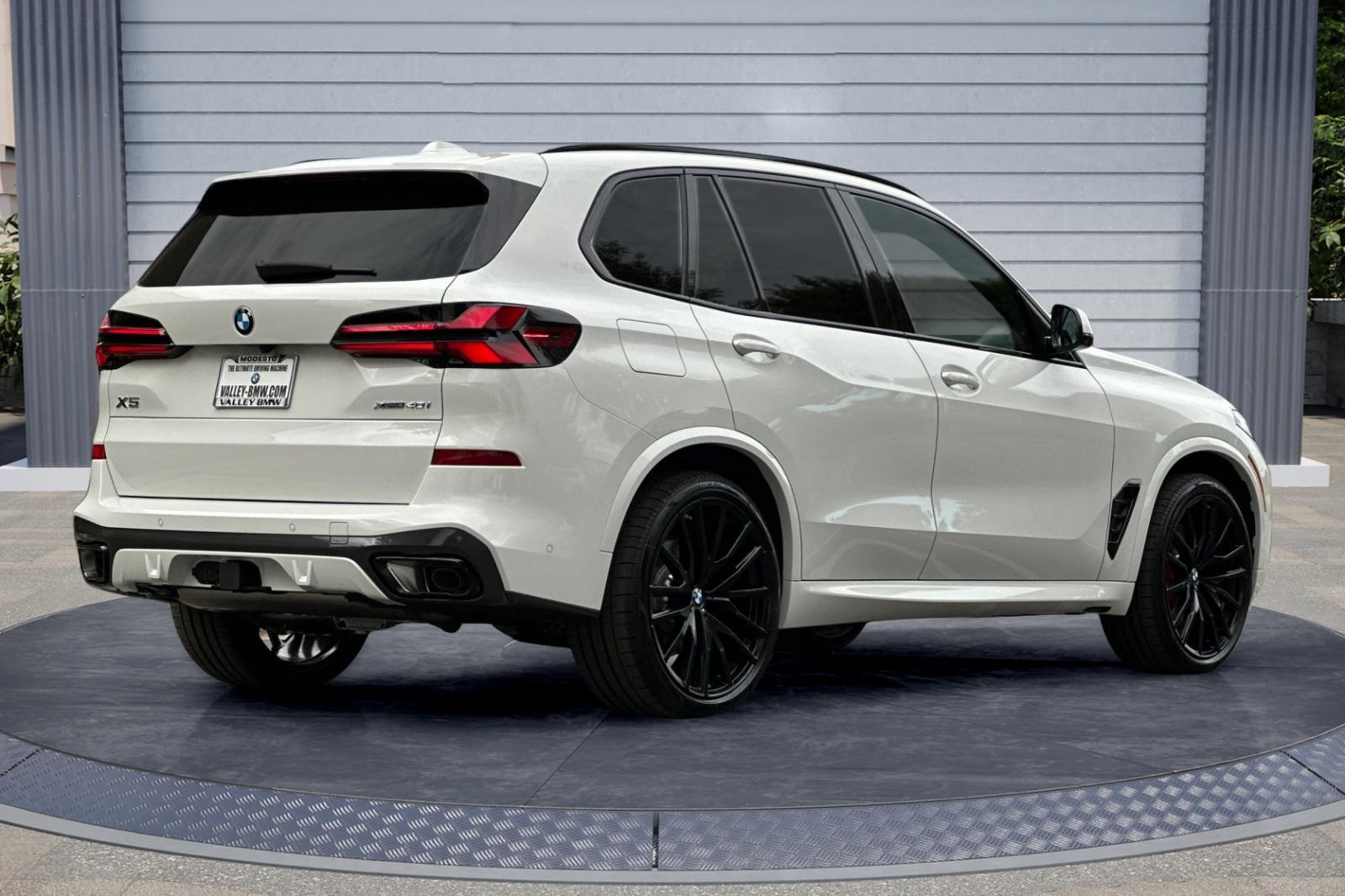 2026 Bmw X5 xDrive40i photo 3