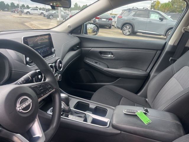 2024 Nissan Sentra SV photo 12