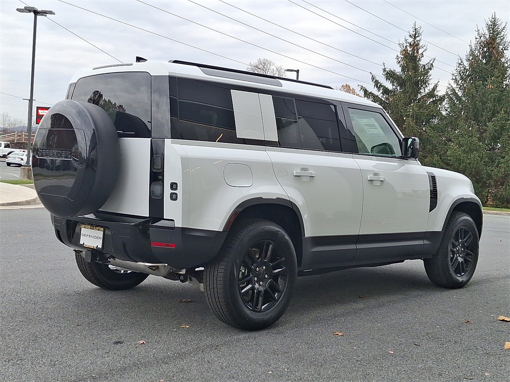 2026 Land Rover Defender 110 S photo 3