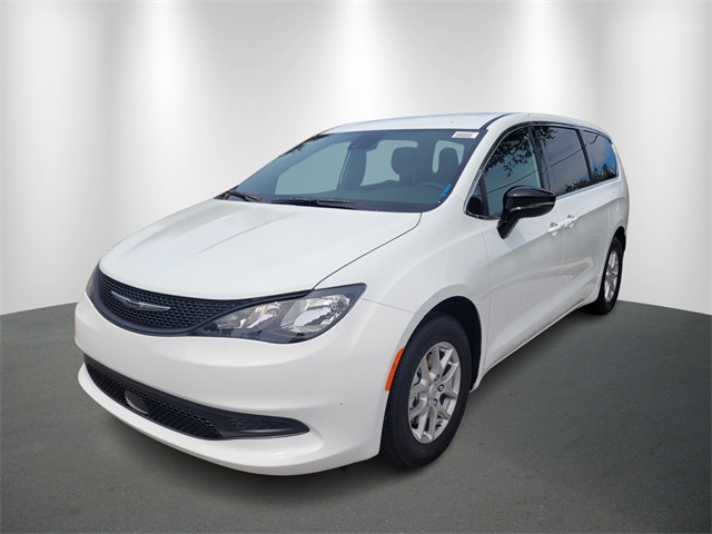 2026 Chrysler Voyager LX photo 2