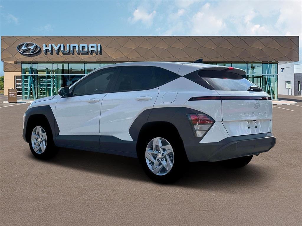 2026 Hyundai Kona SE photo 3