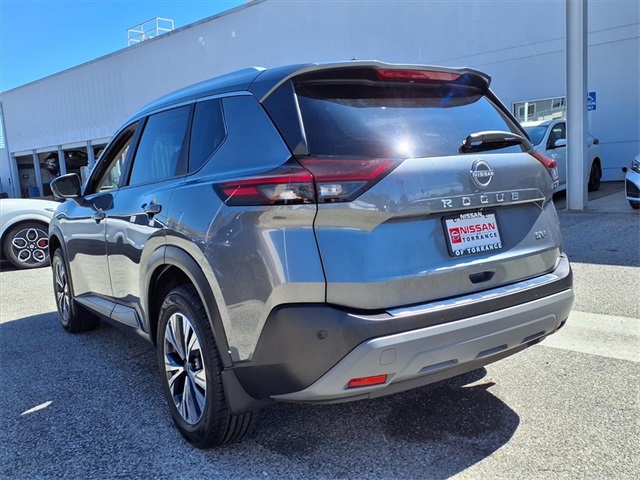 2023 Nissan Rogue SV photo 3