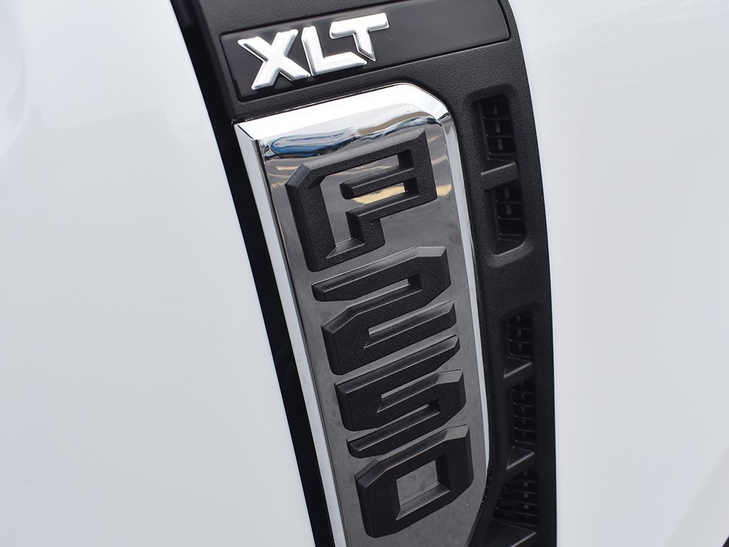 2025 Ford F-250 XLT photo 12