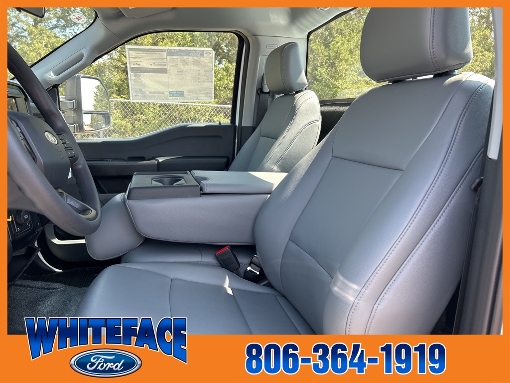 2025 Ford F-350 photo 10