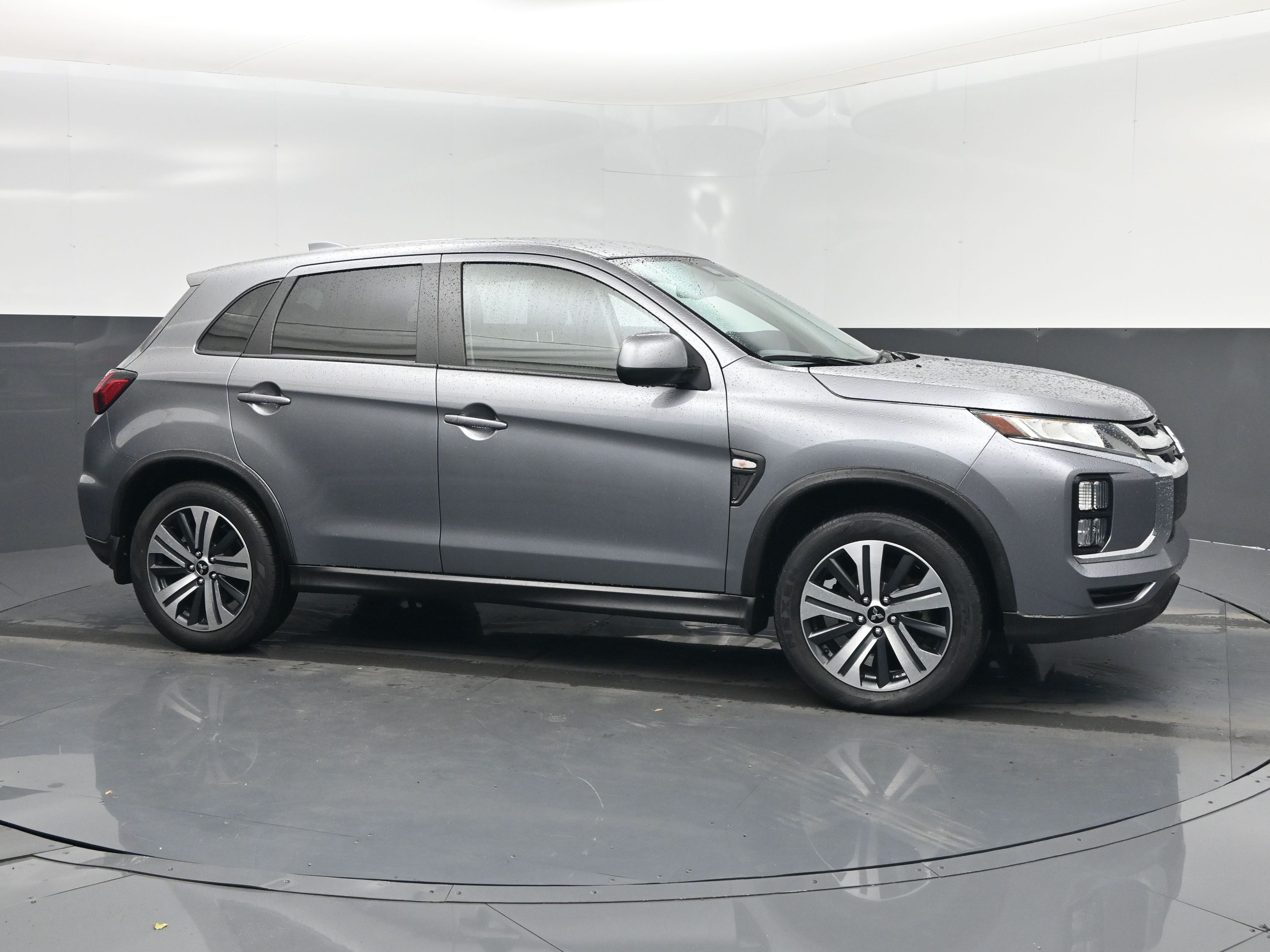 2022 Mitsubishi Outlander Sport ES's photo