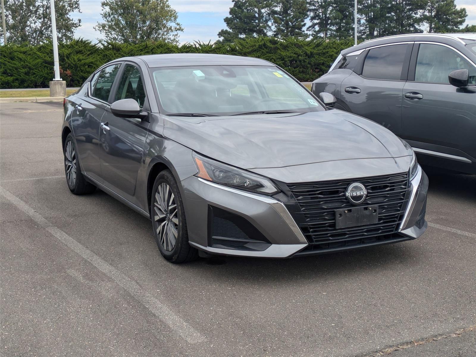 2023 Nissan Altima 2.5 SV photo 3