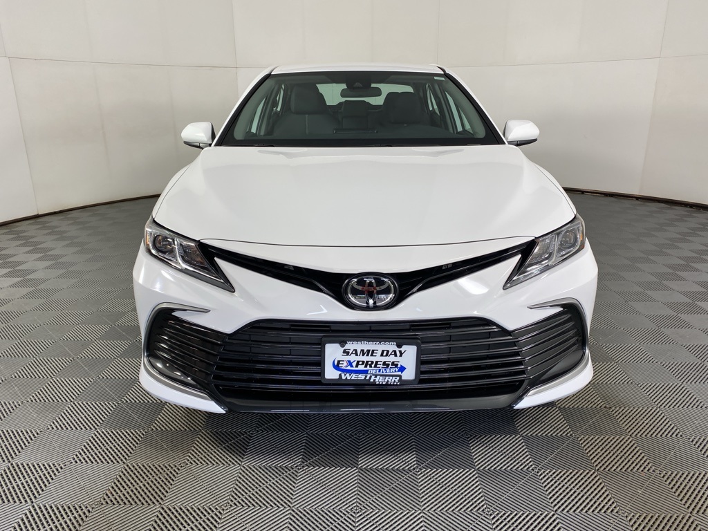 2024 Toyota Camry LE photo 2