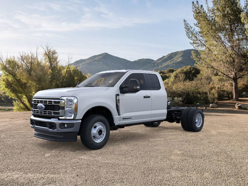 2025 Ford F-350 Base's photo