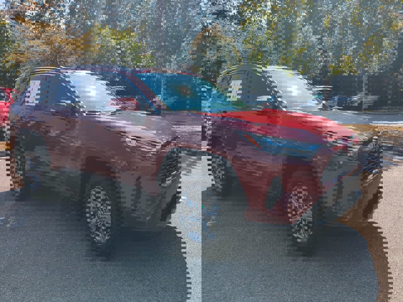 2022 Toyota RAV4 XLE photo 2