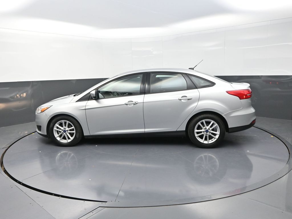 2018 Ford Focus SE photo 4