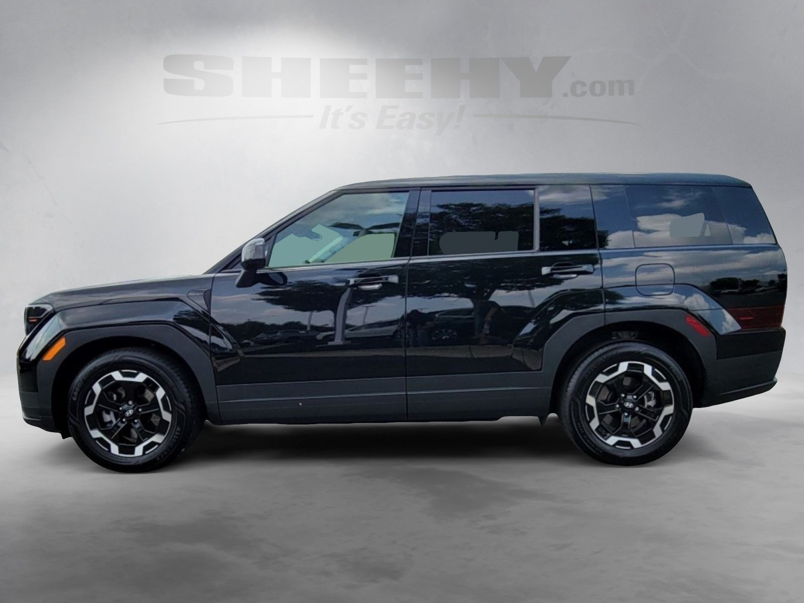 2025 Hyundai Santa Fe SE photo 4