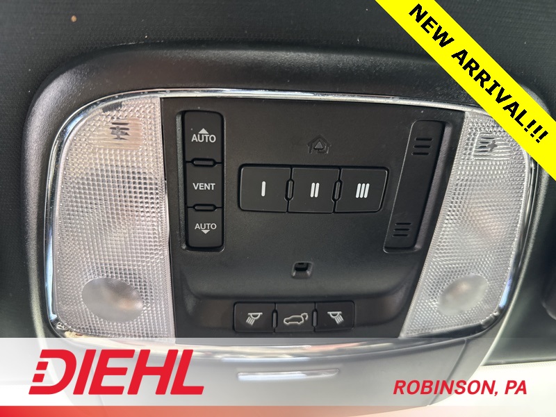 2019 Jeep Grand Cherokee Altitude photo 32