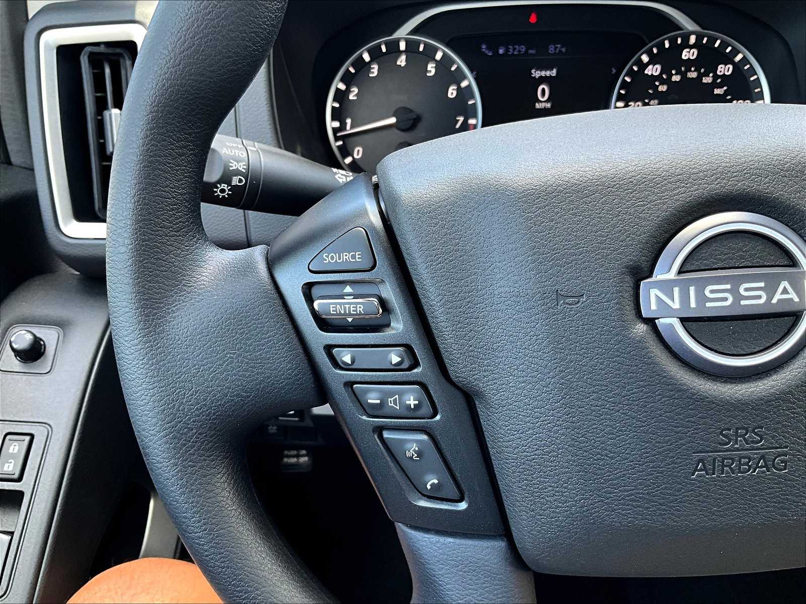 2025 Nissan Frontier SV photo 22