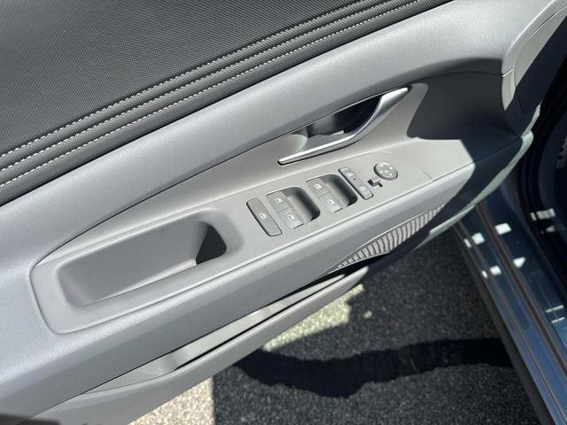 2025 Hyundai Elantra SEL Sport photo 15