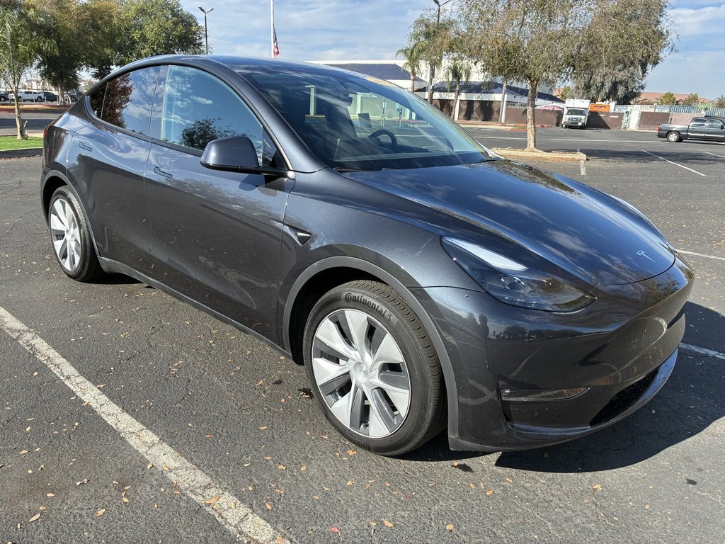 2024 Tesla Model Y Long Range's photo