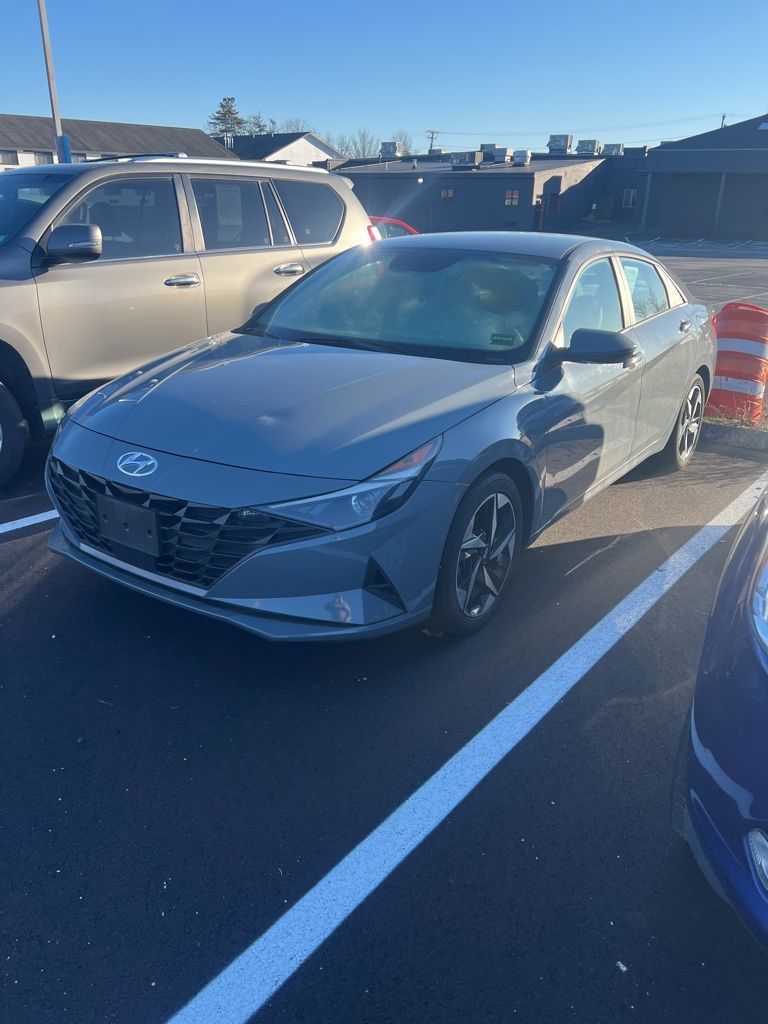 2023 Hyundai Elantra SEL's photo