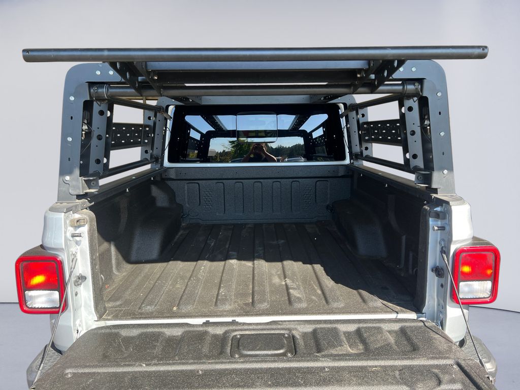 2023 Jeep Gladiator Willys photo 19