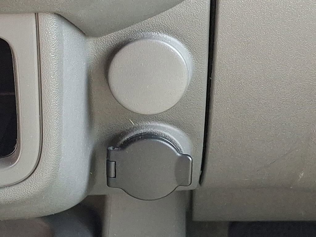2015 Nissan Frontier S Crew Cab photo 25