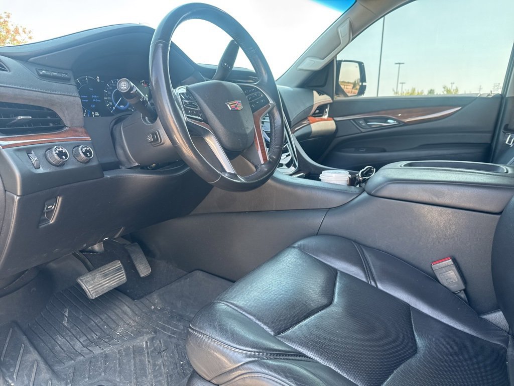 2019 Cadillac Escalade Premium Luxury photo 2