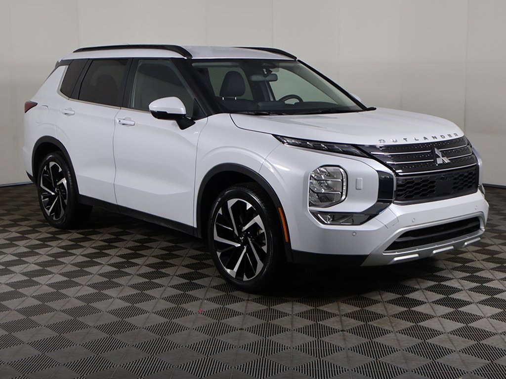 2024 Mitsubishi Outlander SE Ralliart photo 2