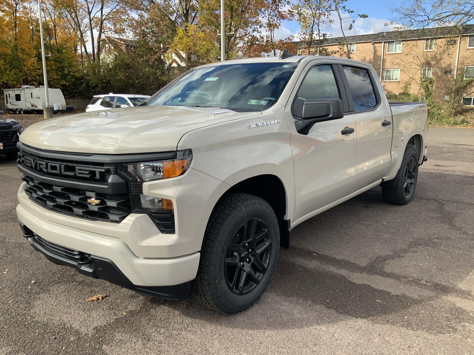 2026 Chevrolet Silverado 1500 Custom photo 2