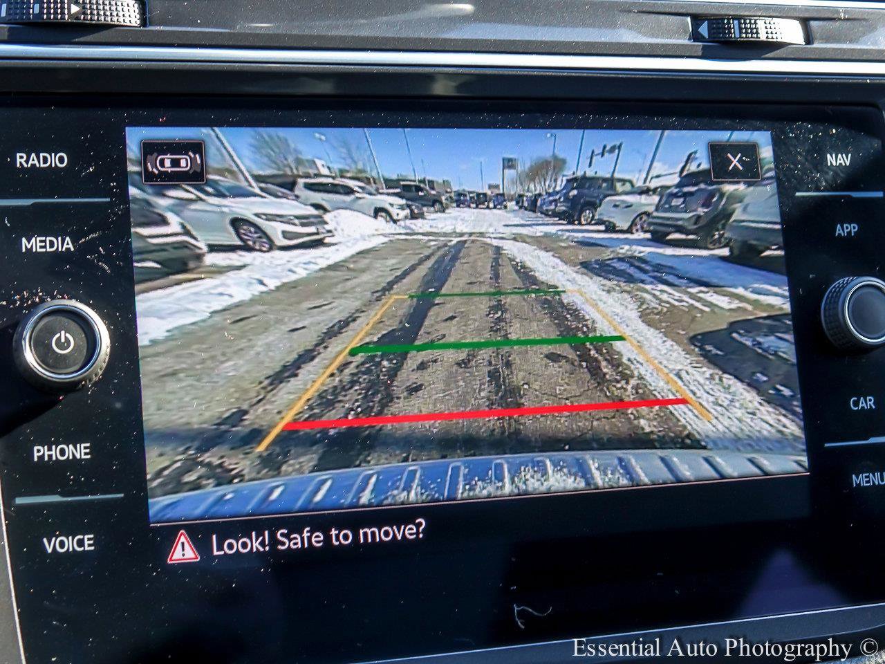 2023 VOLKSWAGEN TIGUAN - Image 15