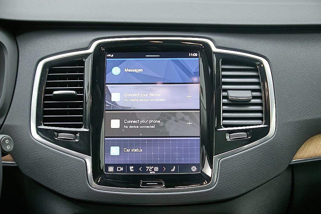 2023 VOLVO XC90 - Image 28