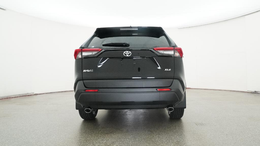 2025 Toyota RAV4 XLE photo 3