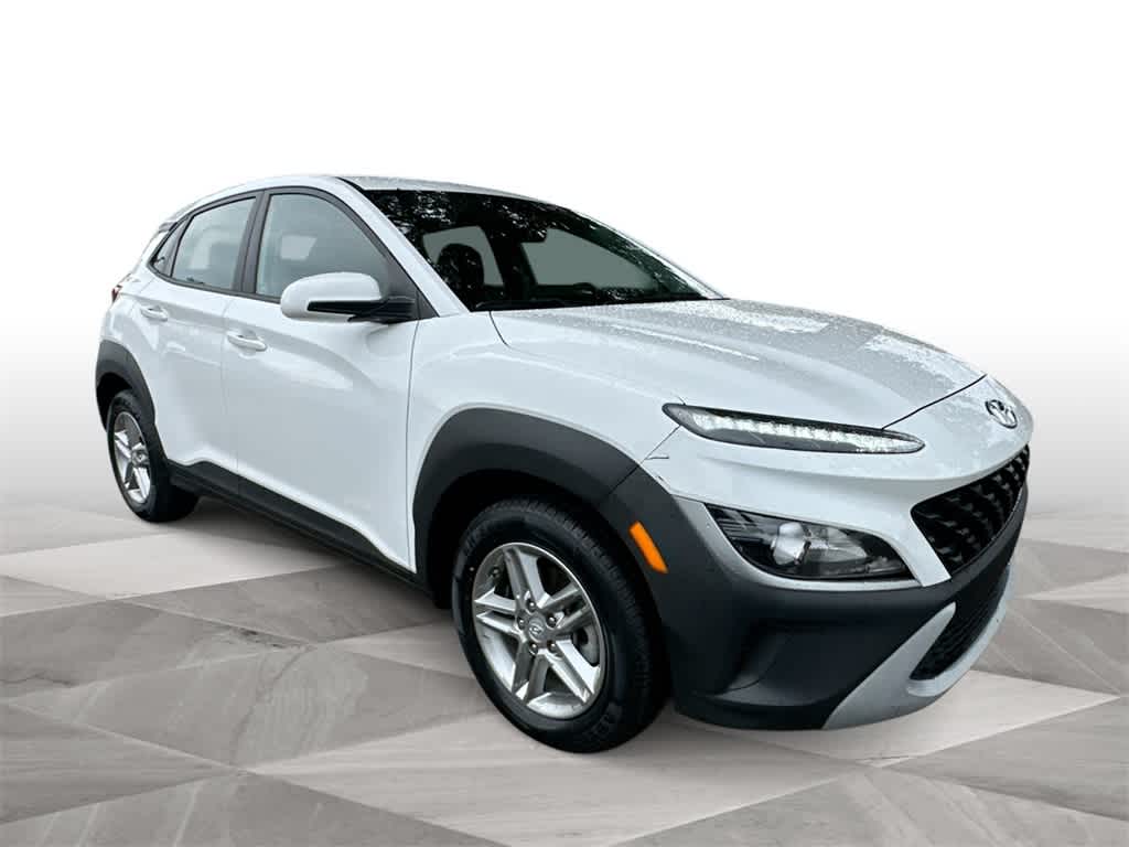 Used 2022 Hyundai Kona SE with VIN KM8K22AB2NU782005 for sale in Doral, FL