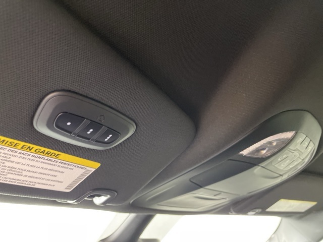 2025 Chrysler Pacifica photo 25