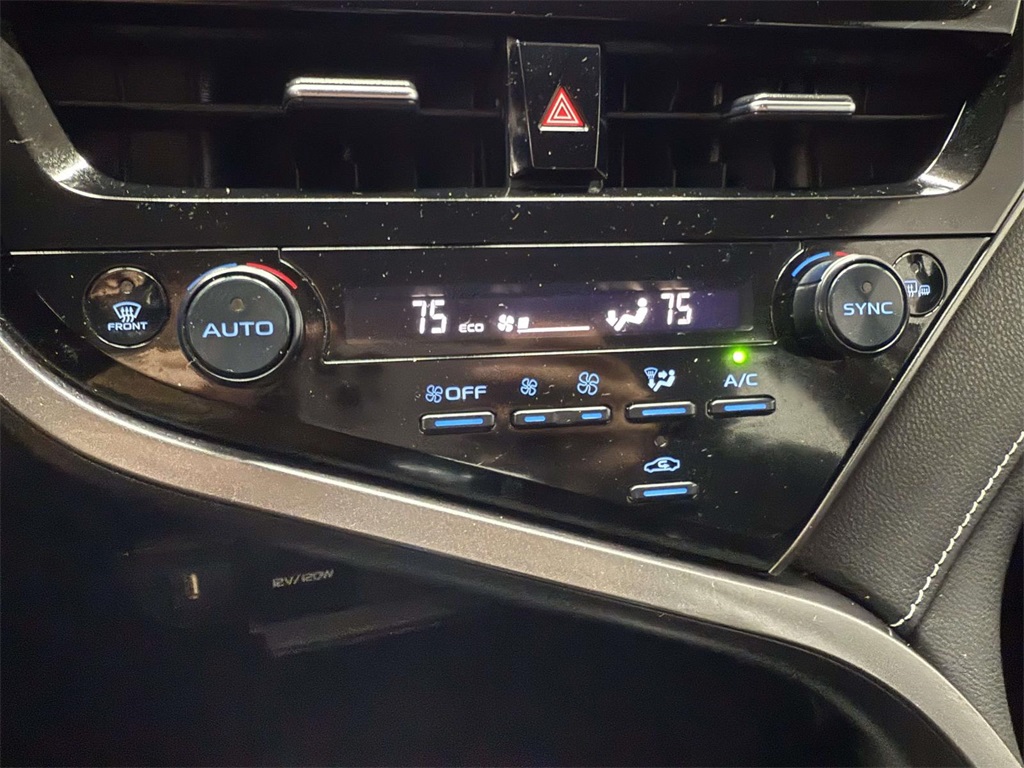 2023 Toyota Camry SE photo 22