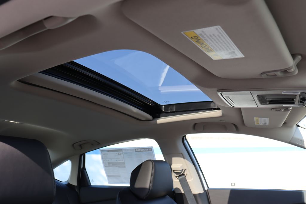 2025 Honda Accord Hybrid Touring photo 25