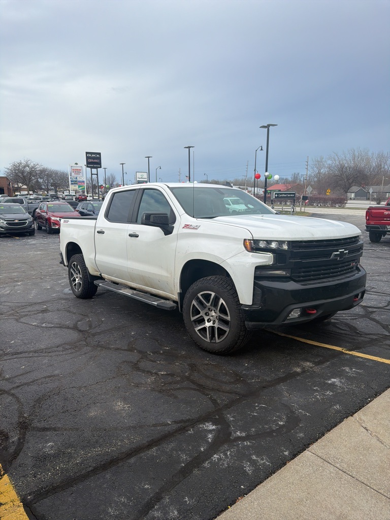 2019 CHEVROLET SILVERADO - Image 1