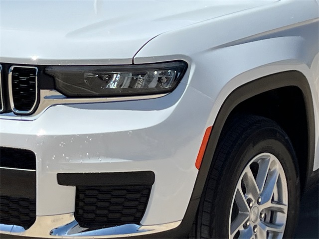 2025 Jeep Grand Cherokee Laredo X photo 4