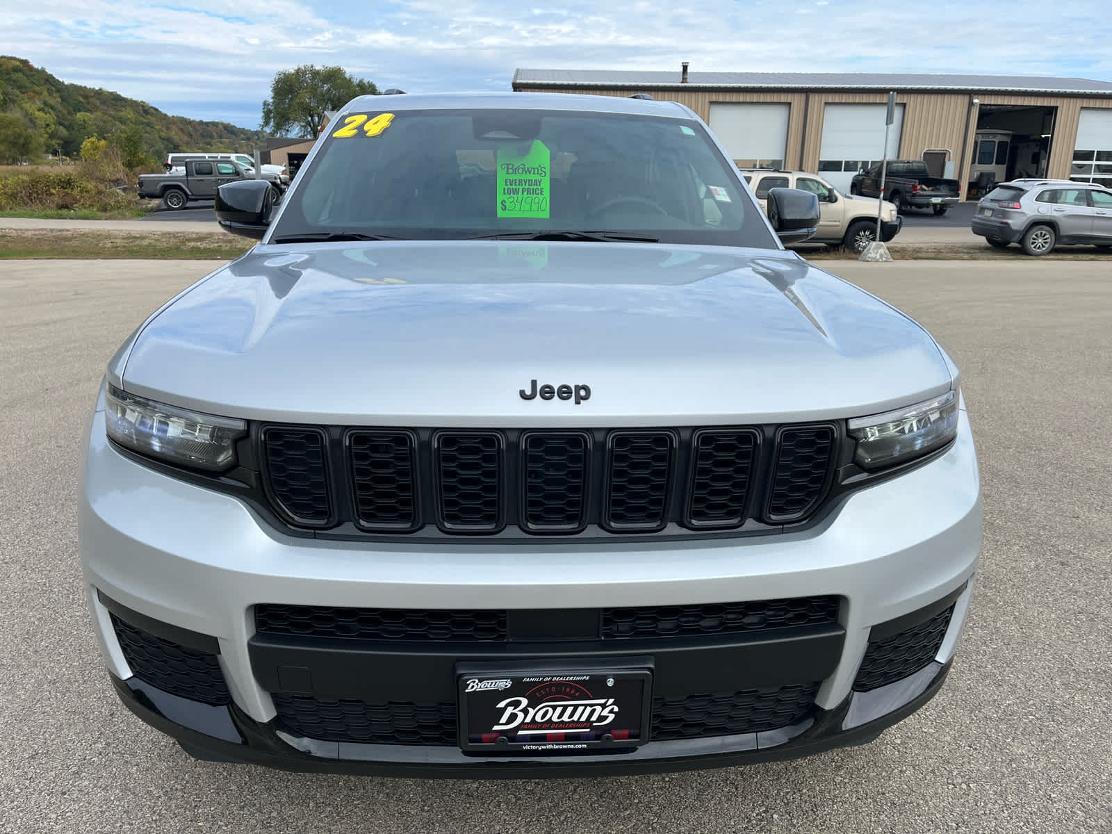 2024 Jeep Grand Cherokee Altitude photo 2