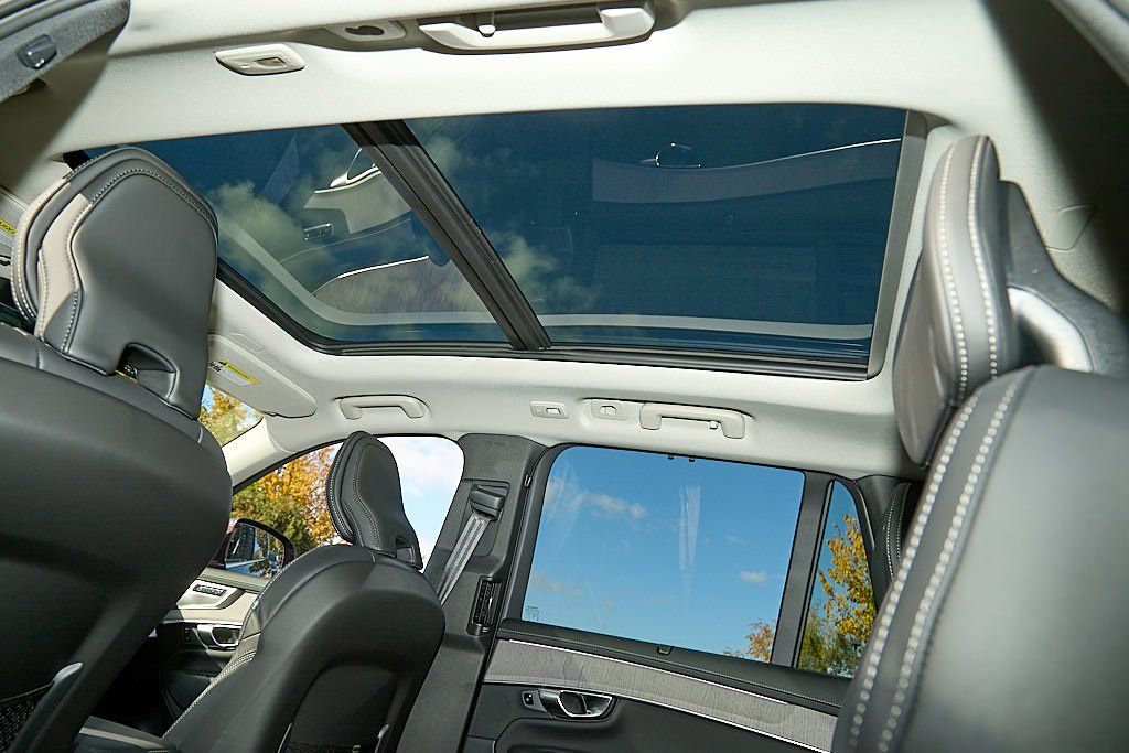 2026 VOLVO XC90 - Image 22