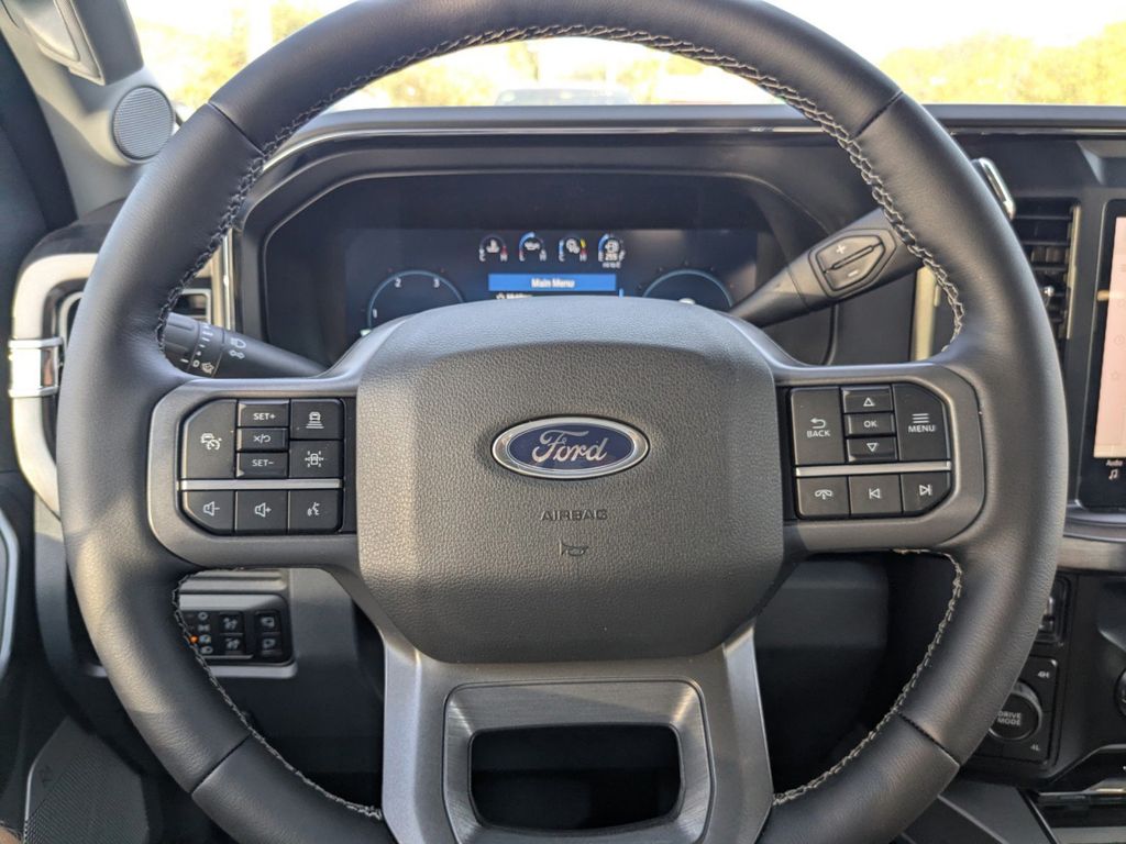 2025 Ford F-350 Lariat photo 28