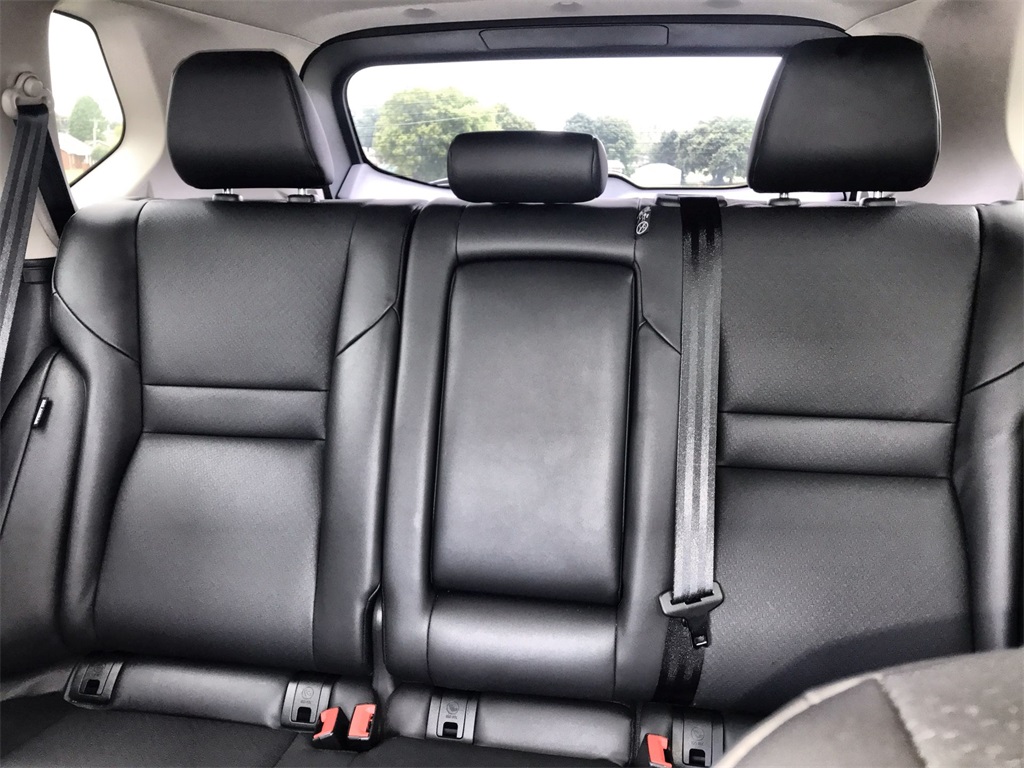 2025 Nissan Rogue SV photo 22