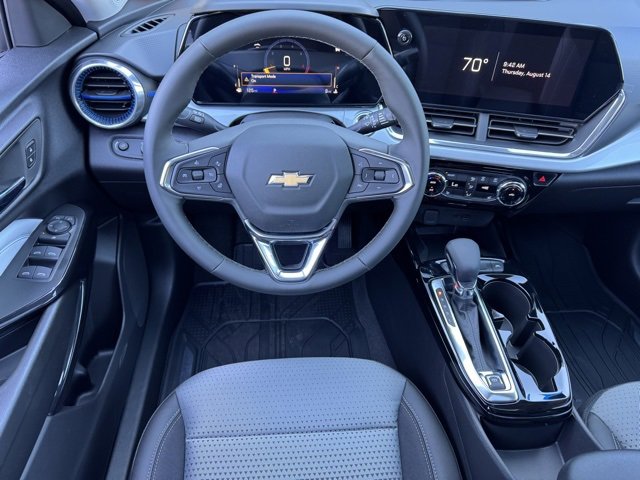 2025 Chevrolet Trax LT photo 18