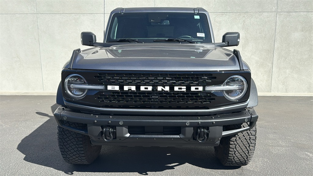 2023 Ford Bronco Wildtrak photo 2