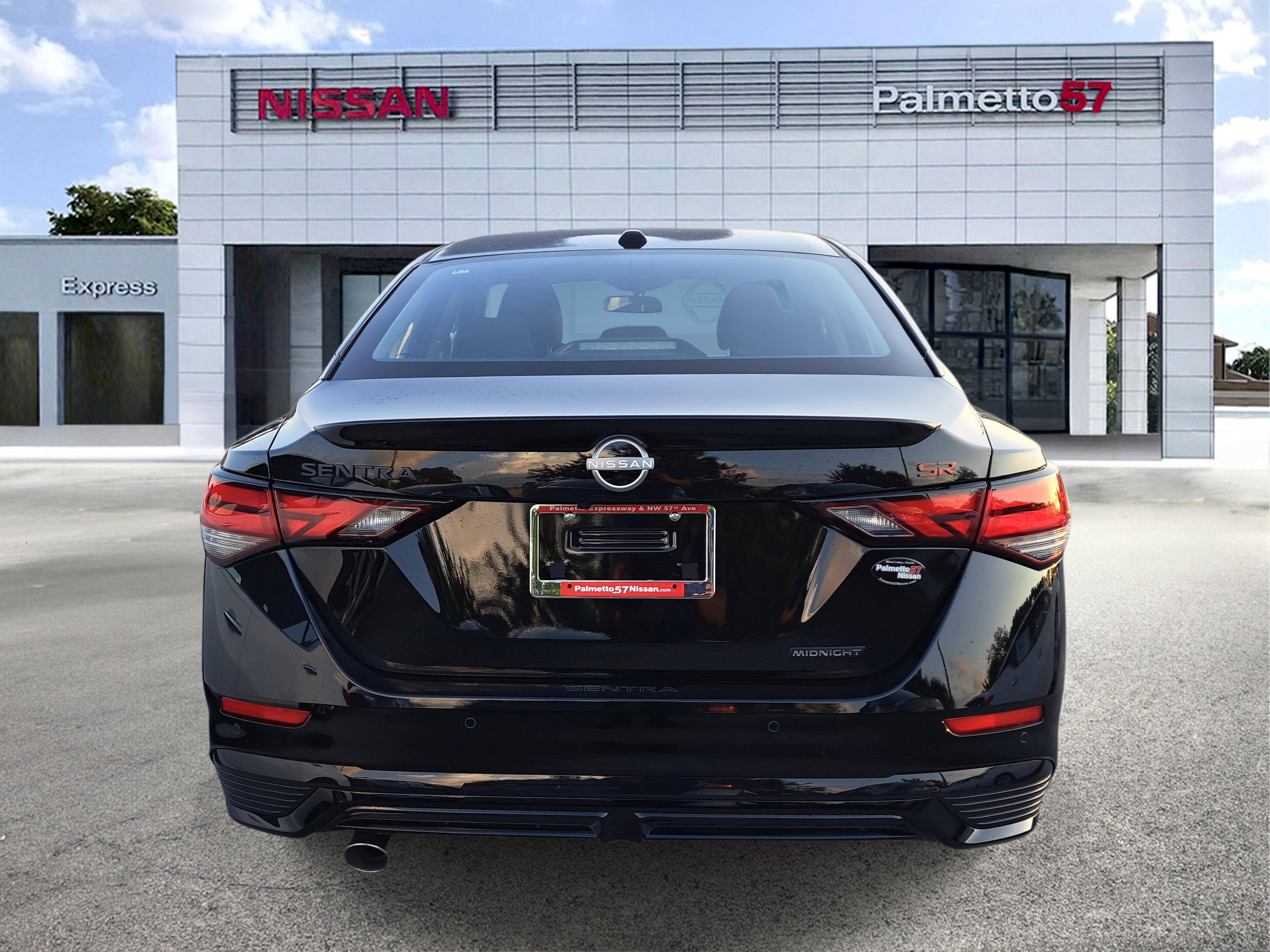 2025 Nissan Sentra SR photo 4
