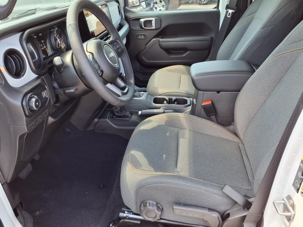 2025 Jeep Wrangler Sport S photo 3